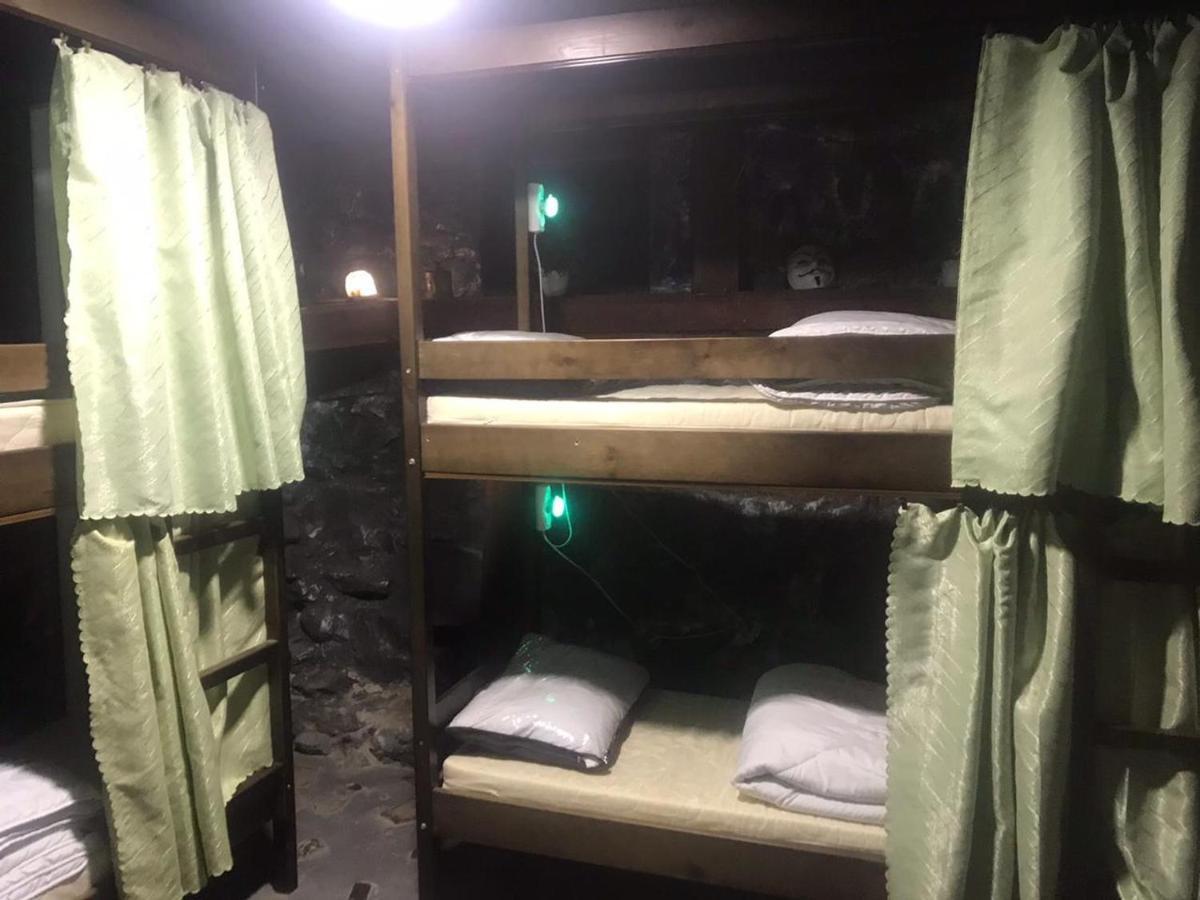 Ararat-Tarasa Shevchenka Hostel 키예프 외부 사진